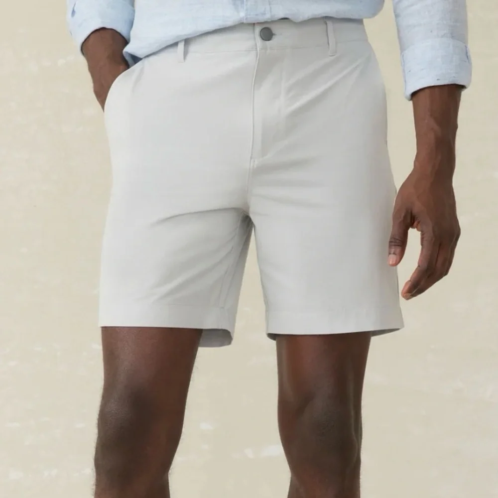 Faherty Men's Belt Loop All Day Short in Stone